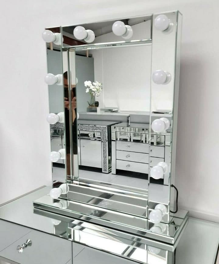 Vertical Clear Mirrored Hollywood Mirror